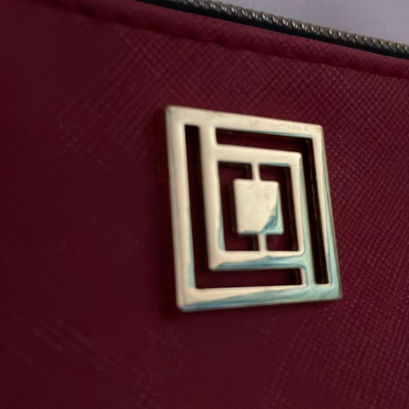 Liz Claiborne 8.5” Red Clutch w/ Gold Hardware & Working Power Charger - Picture 6 of 12